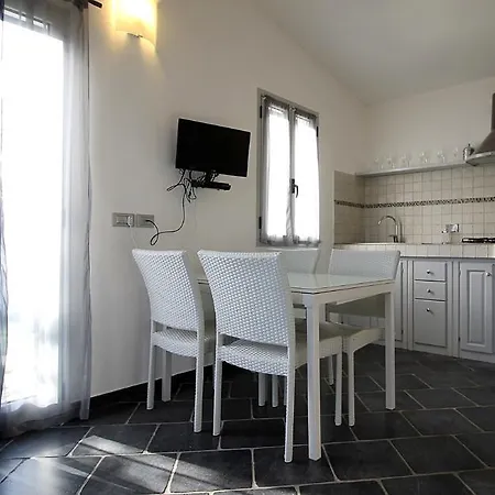 Holiday home Casa Vacanze Gli Ulivi *